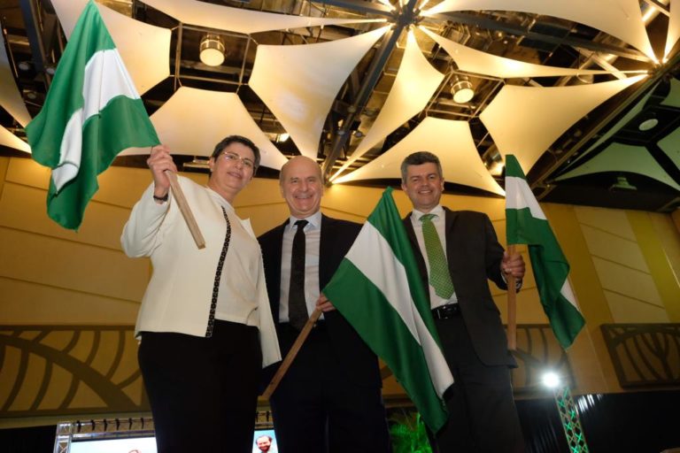 06FDA9BF 55AF 4769 9F0D 768592E16063